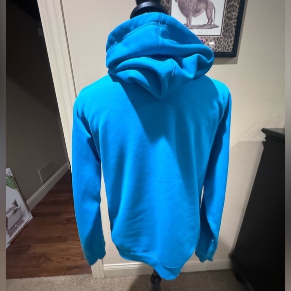 Good used condition under armour sweatshirt.  Sz m - Picture 3 of 9